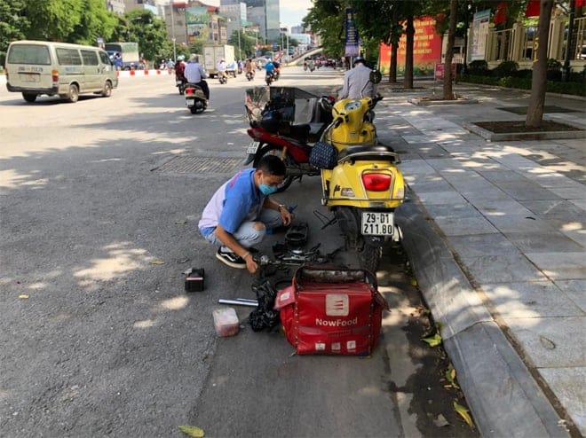 cứu hộ xe máy vỉa hè
