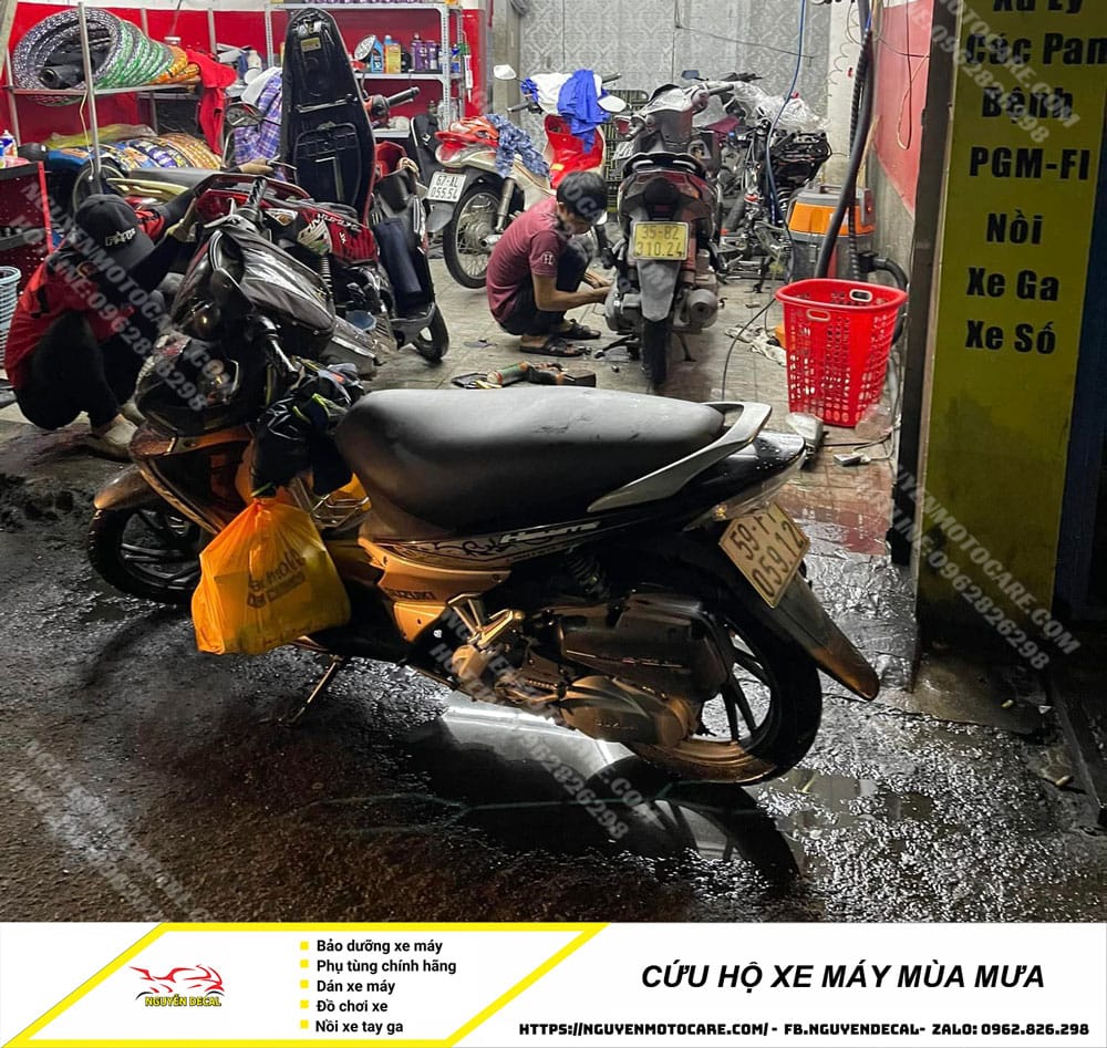 Cứu hộ xe máy mùa mưa – An toàn, nhanh chóng cứu hộ xe máy mùa mưa Hà Nội