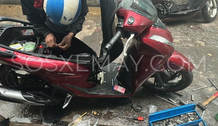 Cứu hộ xe máy khẩn cấp Hà Nội – Xử lý trong 15 phút cứu hộ xe máy Hà Nội