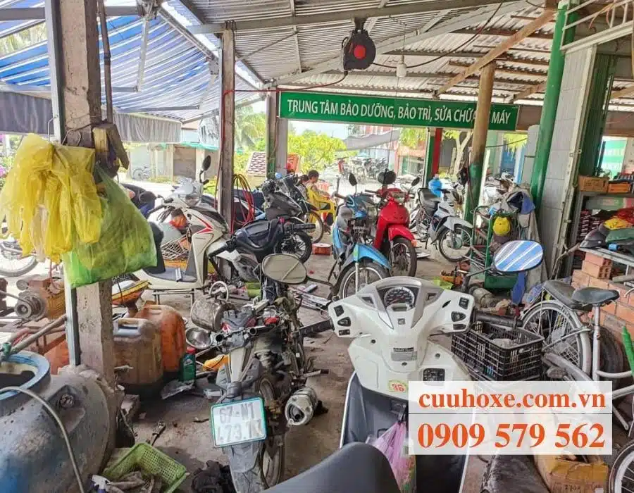 cứu hộ xe máy đường Giải Phóng