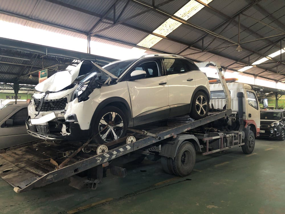 Cứu hộ xe máy sau va chạm – Kiểm tra toàn diện cuu ho gio thong tai quang duc garage 4