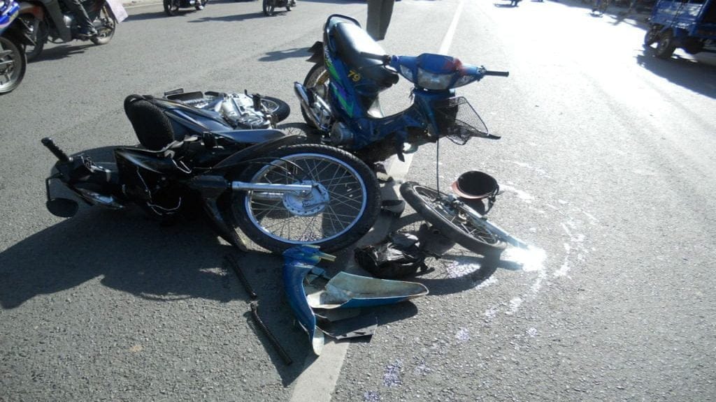 Cứu hộ xe máy ngã nhẹ – Kiểm tra & sửa nhanh cứu hộ xe máy Hà Nội